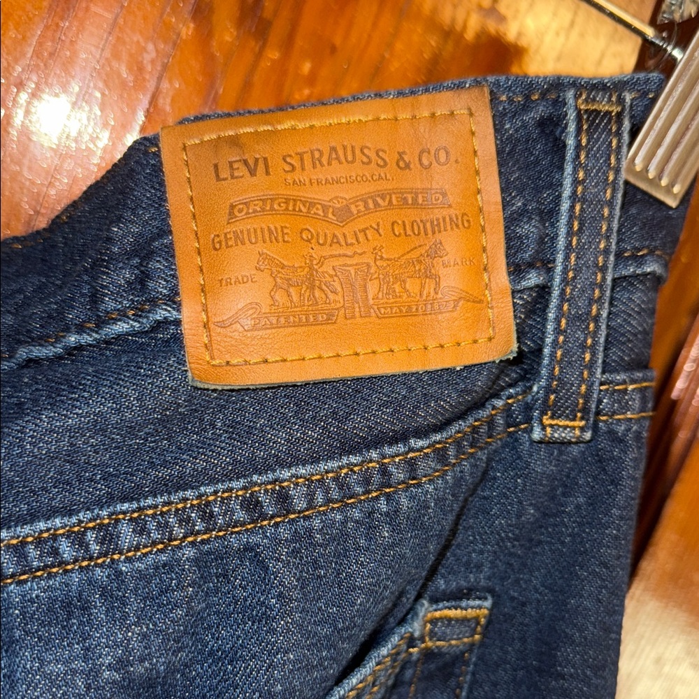 SOLD - Levi’s Women’s Baggy “Dad” Jeans – Deep Rinse – Size 32 x 34 – Worn Once - Picture 5 of 15